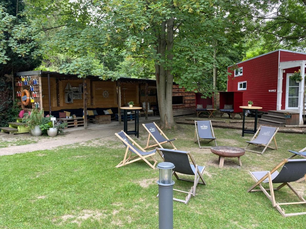 Tiny House Ems Im Pier9 Tiny House Hotel Hamm  Buitenkant foto